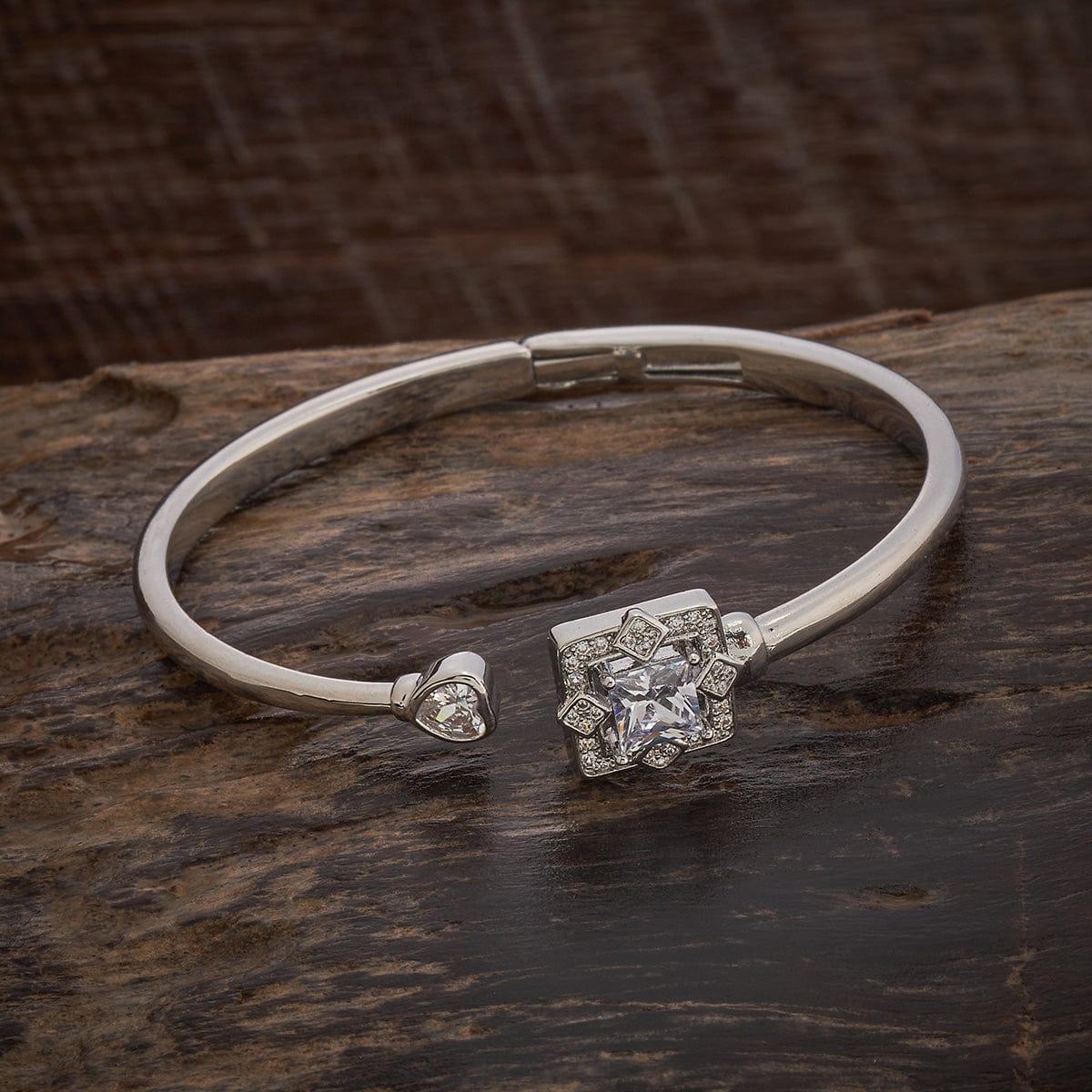 Zircon Kada Zircon Kada 186989