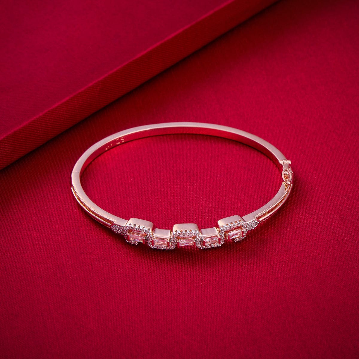 Zircon Kada Zircon Kada 187679