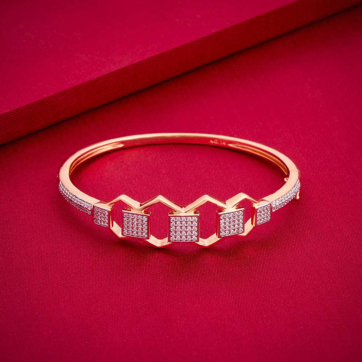 Zircon Kada Zircon Kada 187681