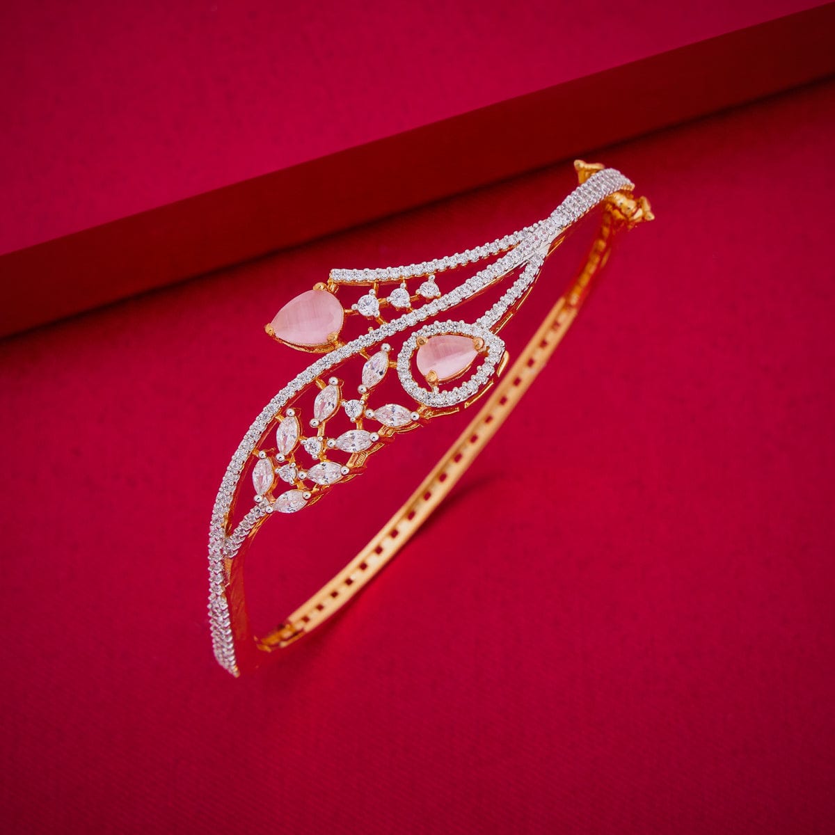 Zircon Kada Zircon Kada 187716