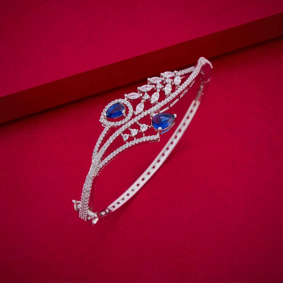 Zircon Kada Zircon Kada 187716