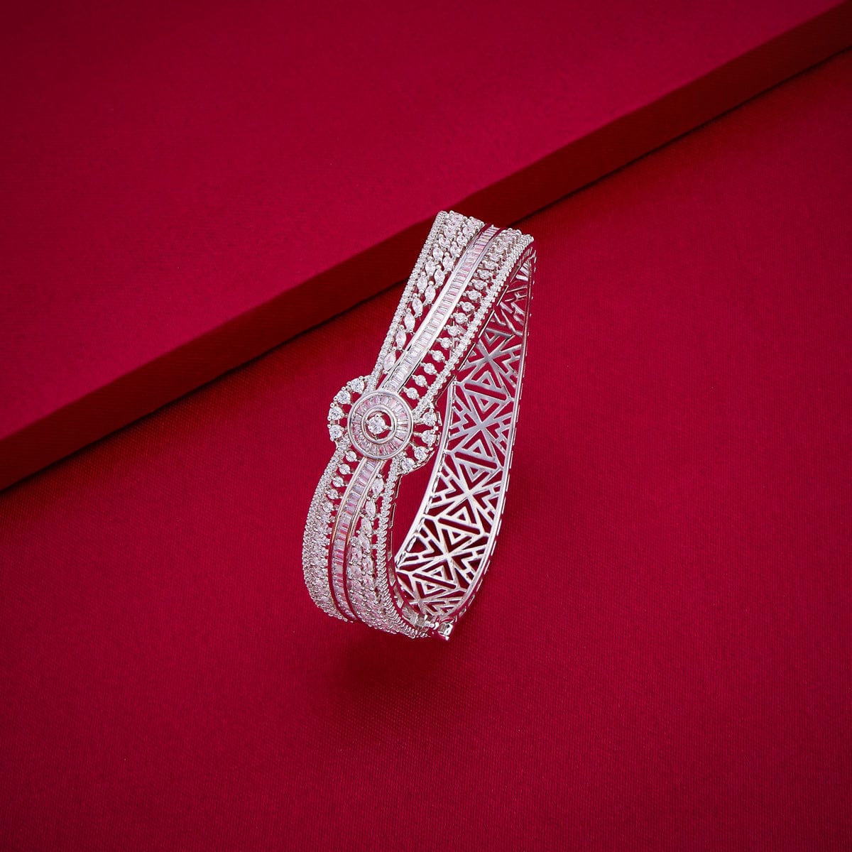 Zircon Kada Zircon Kada 187719