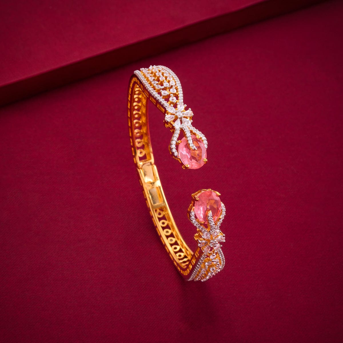 Zircon Kada Zircon Kada 190407