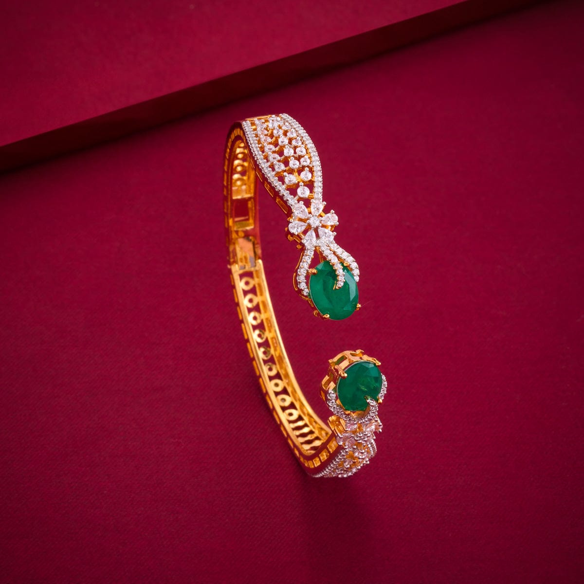 Zircon Kada Zircon Kada 190407