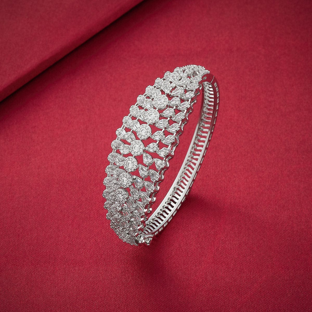 Zircon Kada Zircon Kada 190410