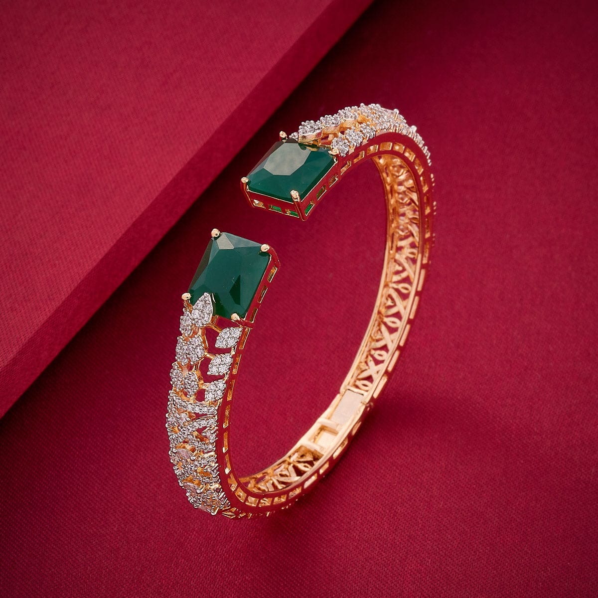 Zircon Kada Zircon Kada 190412