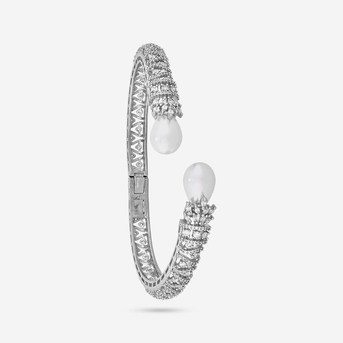 Zircon Kada Zircon Kada 190413