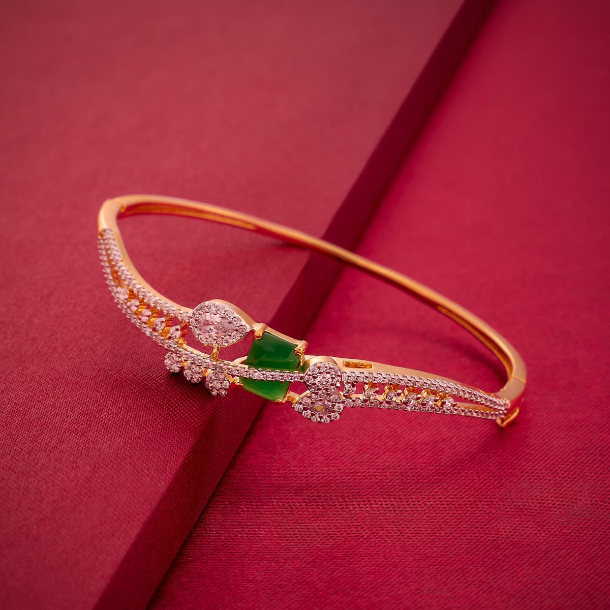 Zircon Kada Zircon Kada 190896