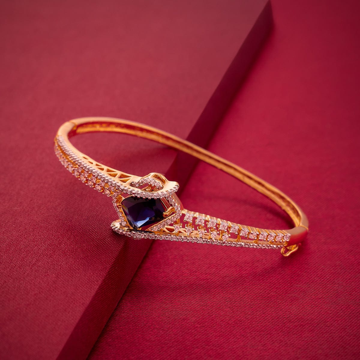 Zircon Kada Zircon Kada 190982