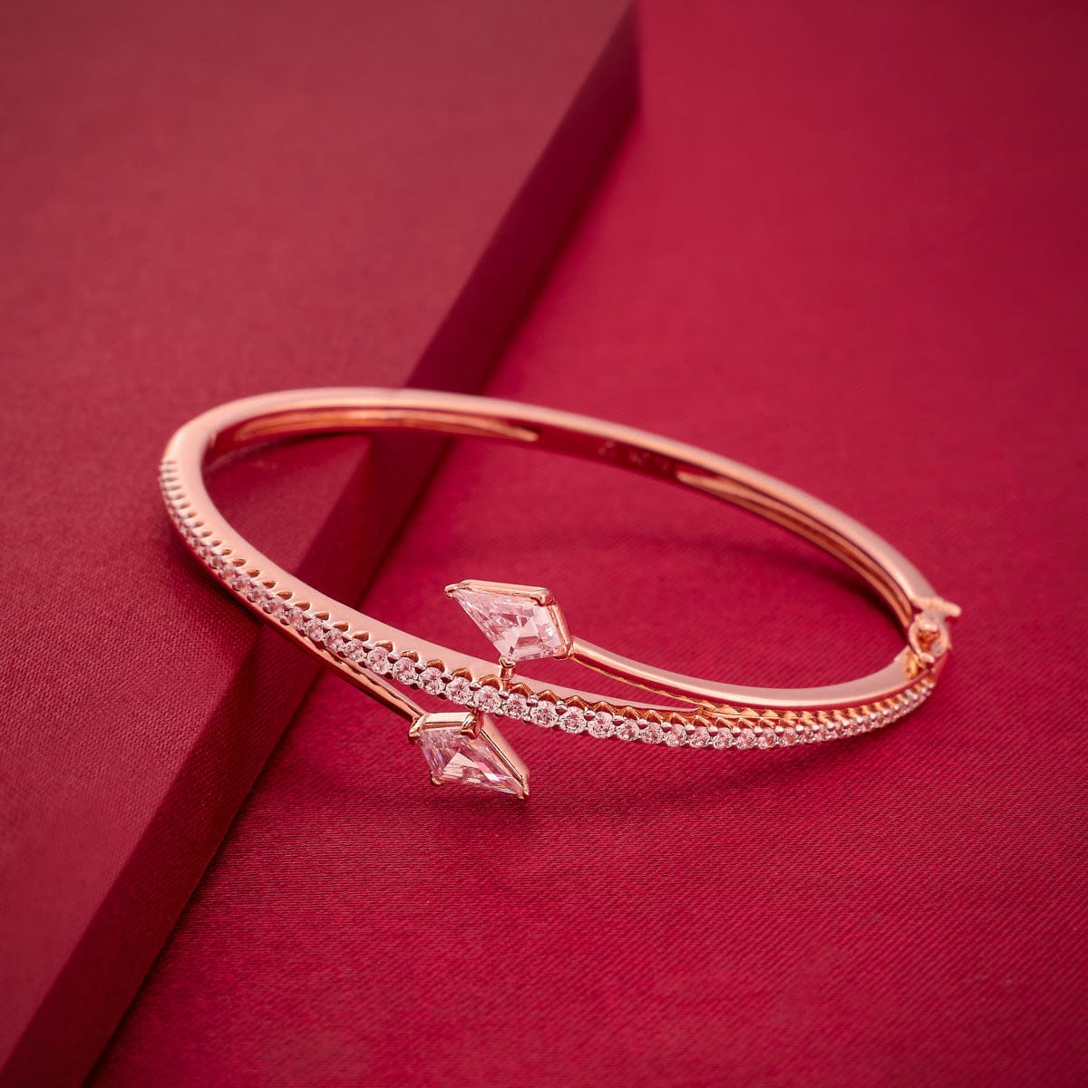 Zircon Kada Zircon Kada 191775