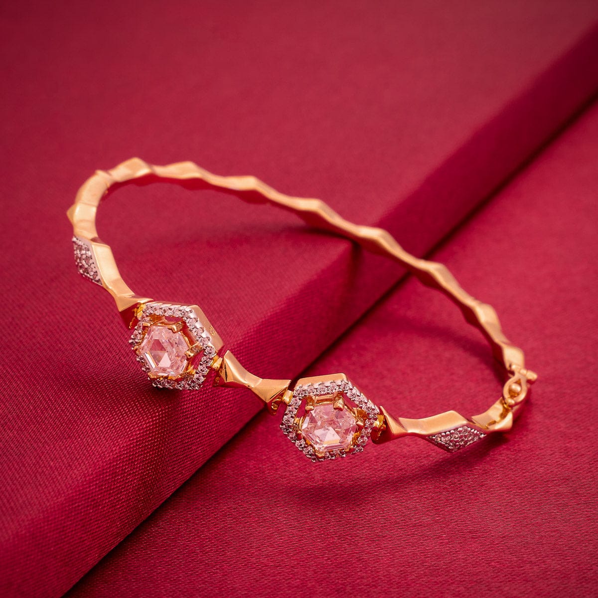 Zircon Kada Zircon Kada 191778