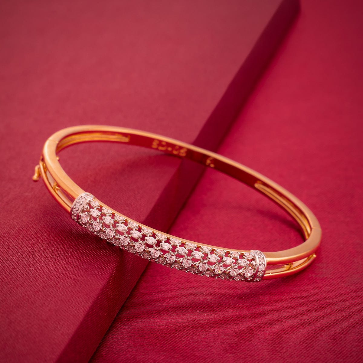 Zircon Kada Zircon Kada 191780