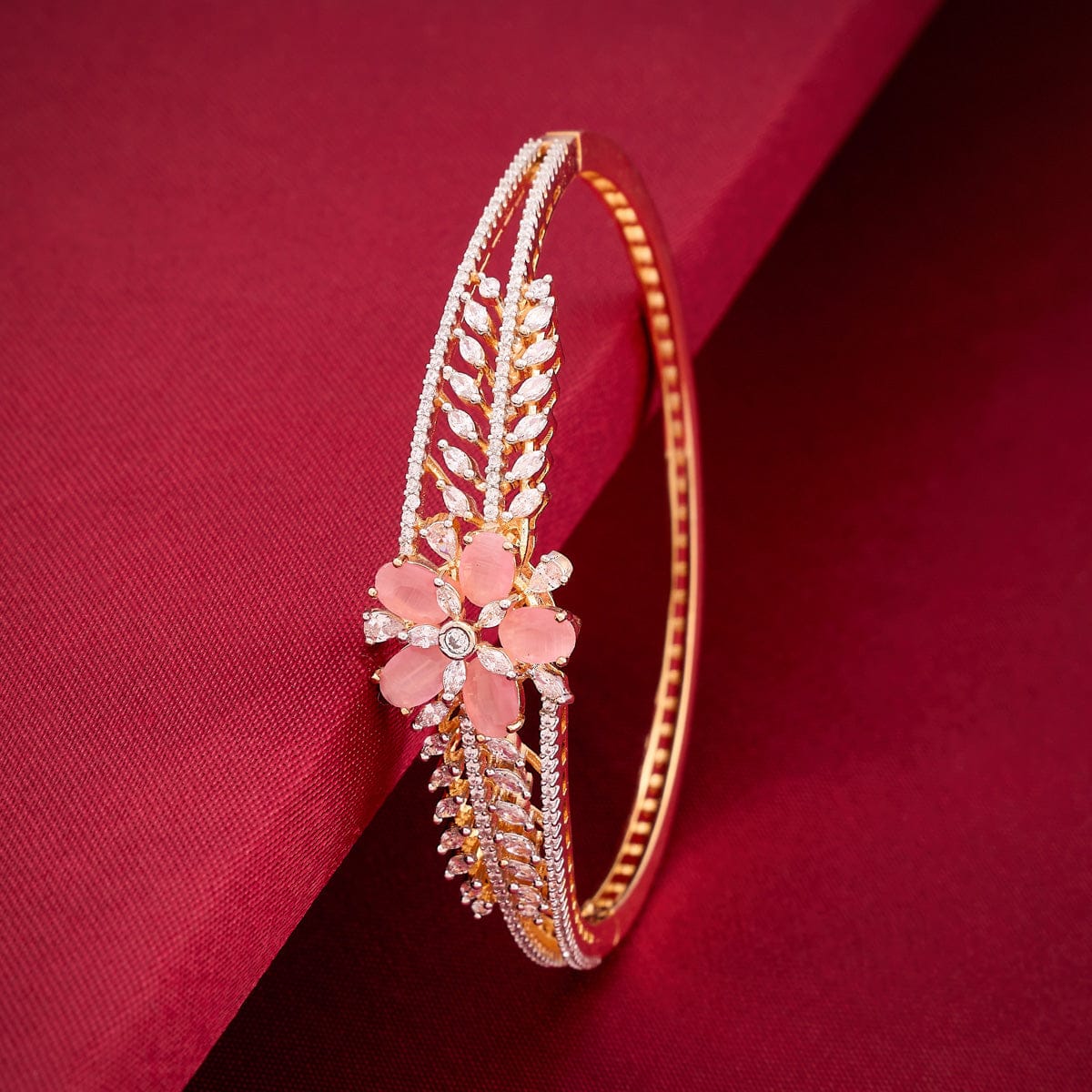 Zircon Kada Zircon Kada 192318