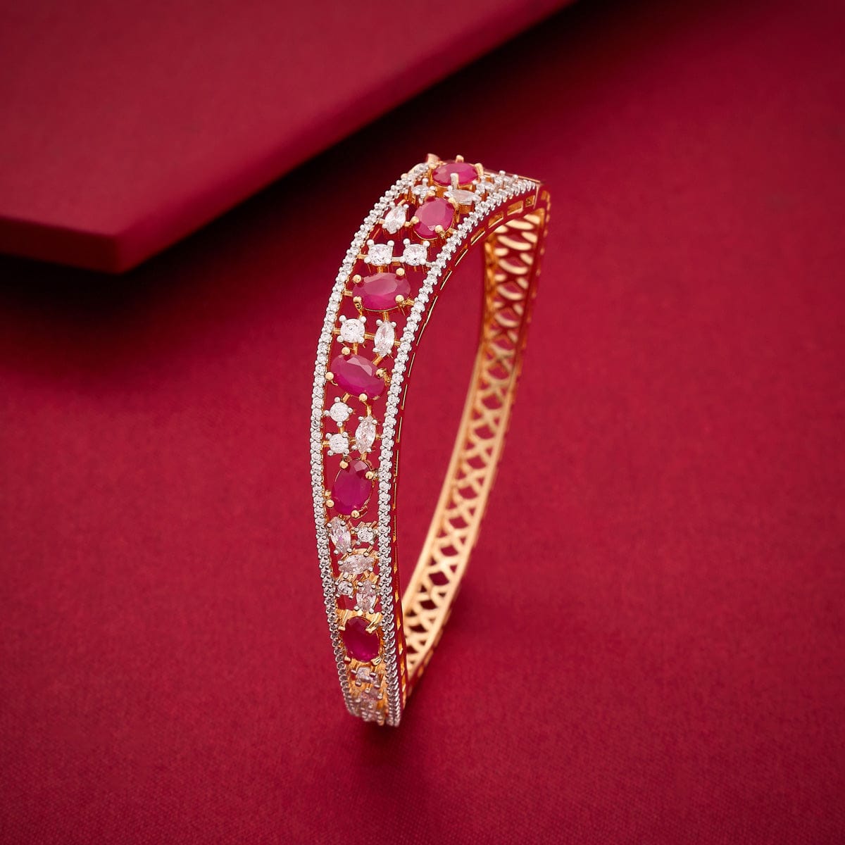 Zircon Kada Zircon Kada 192321