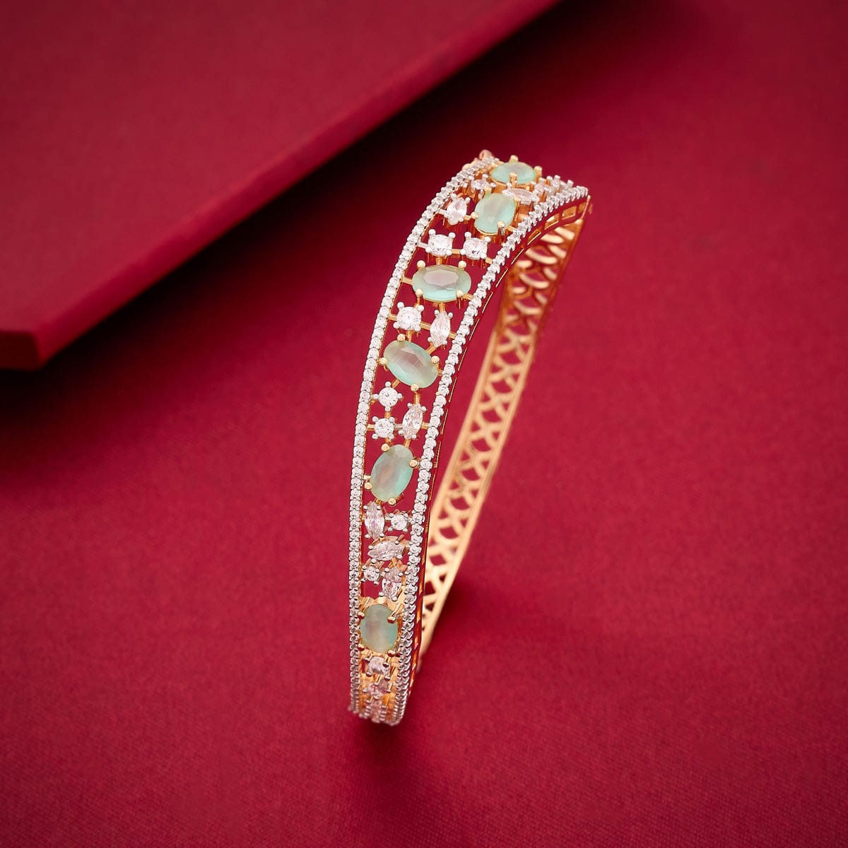 Zircon Kada Zircon Kada 192321