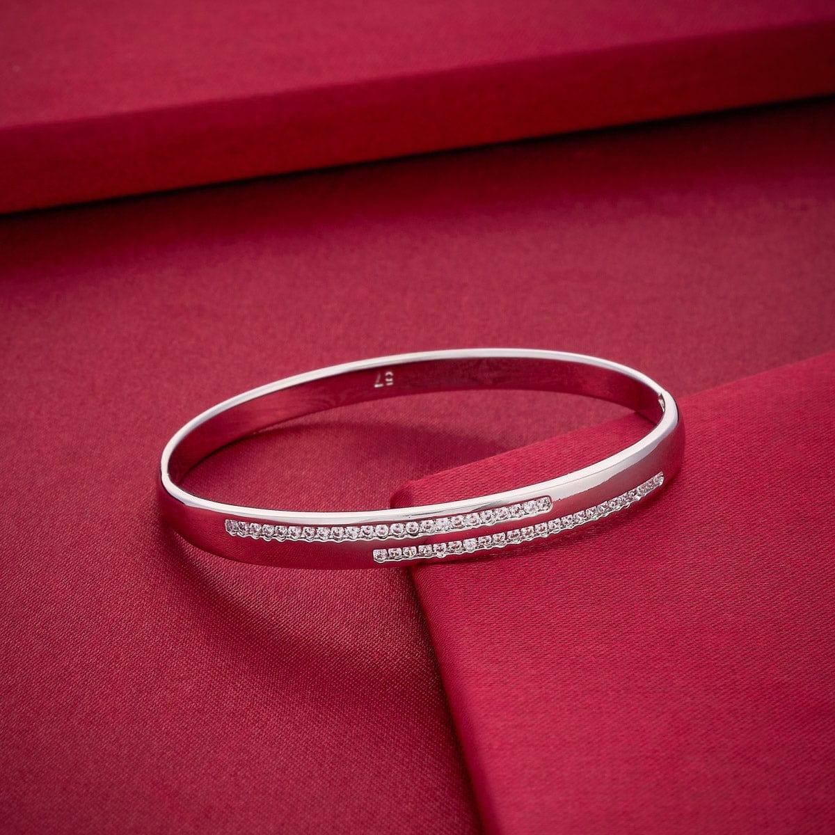 Zircon Kada Zircon Kada 192516