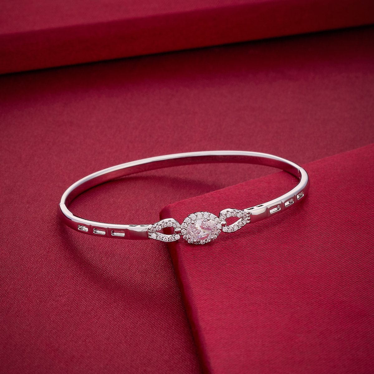 Zircon Kada Zircon Kada 192517