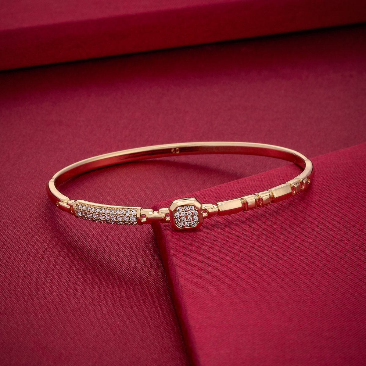 Zircon Kada Zircon Kada 192518