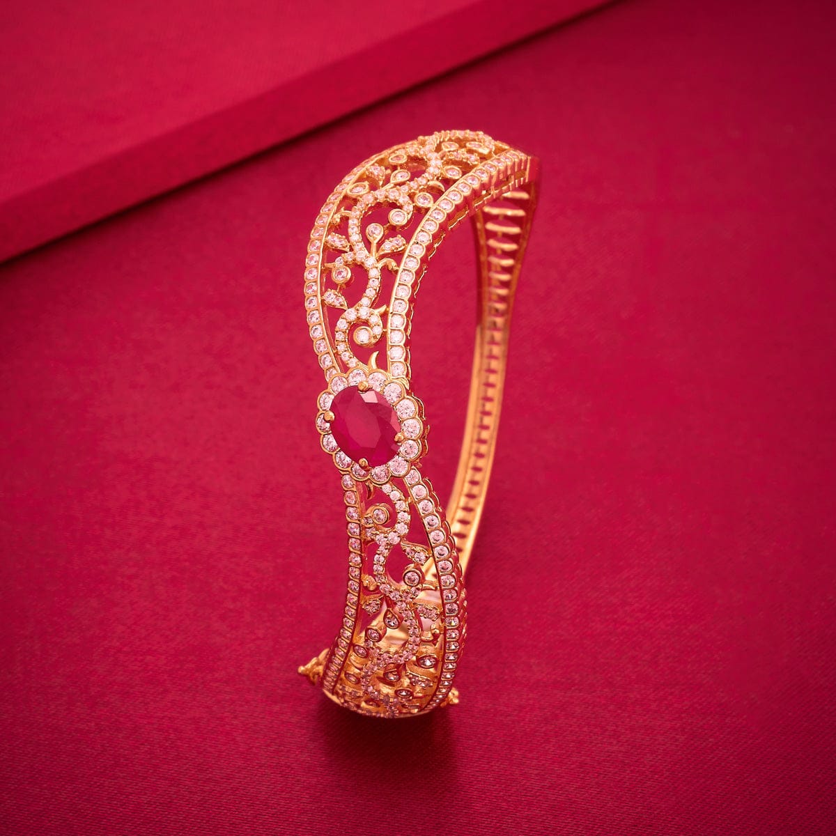 Zircon Kada Zircon Kada 192598