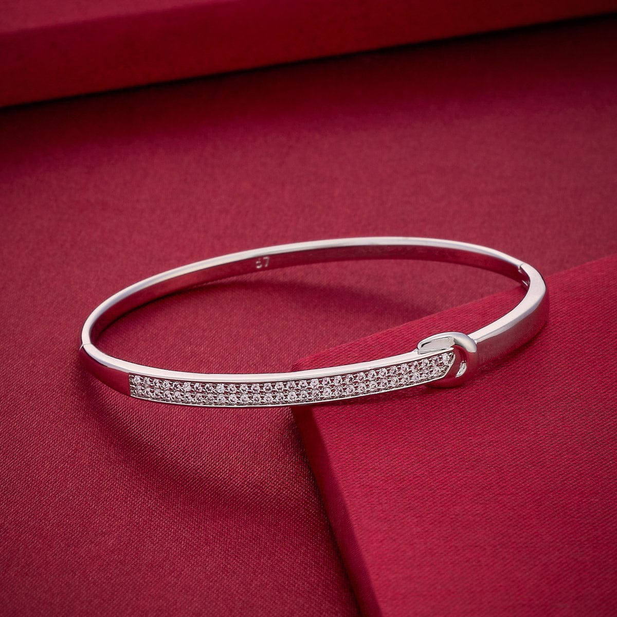 Zircon Kada Zircon Kada 192652