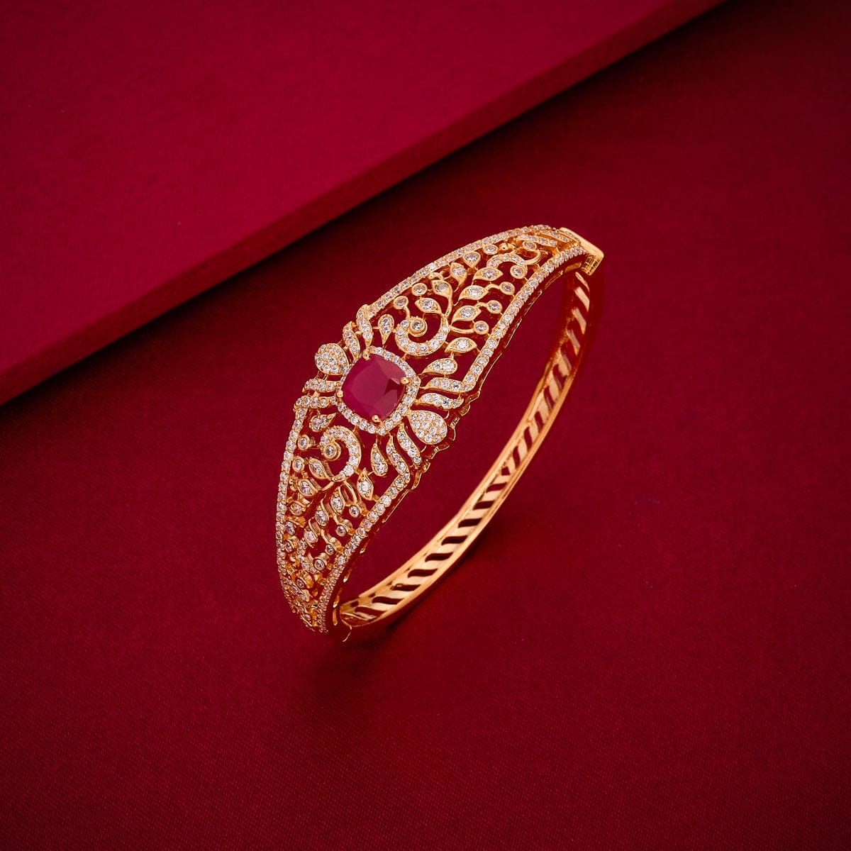 Zircon Kada Zircon Kada 193947