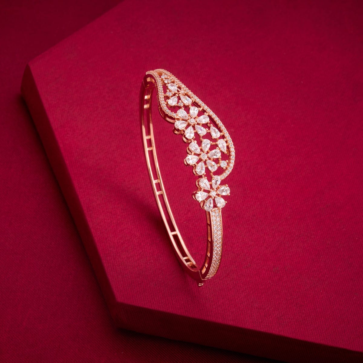 Zircon Kada Zircon Kada 194489