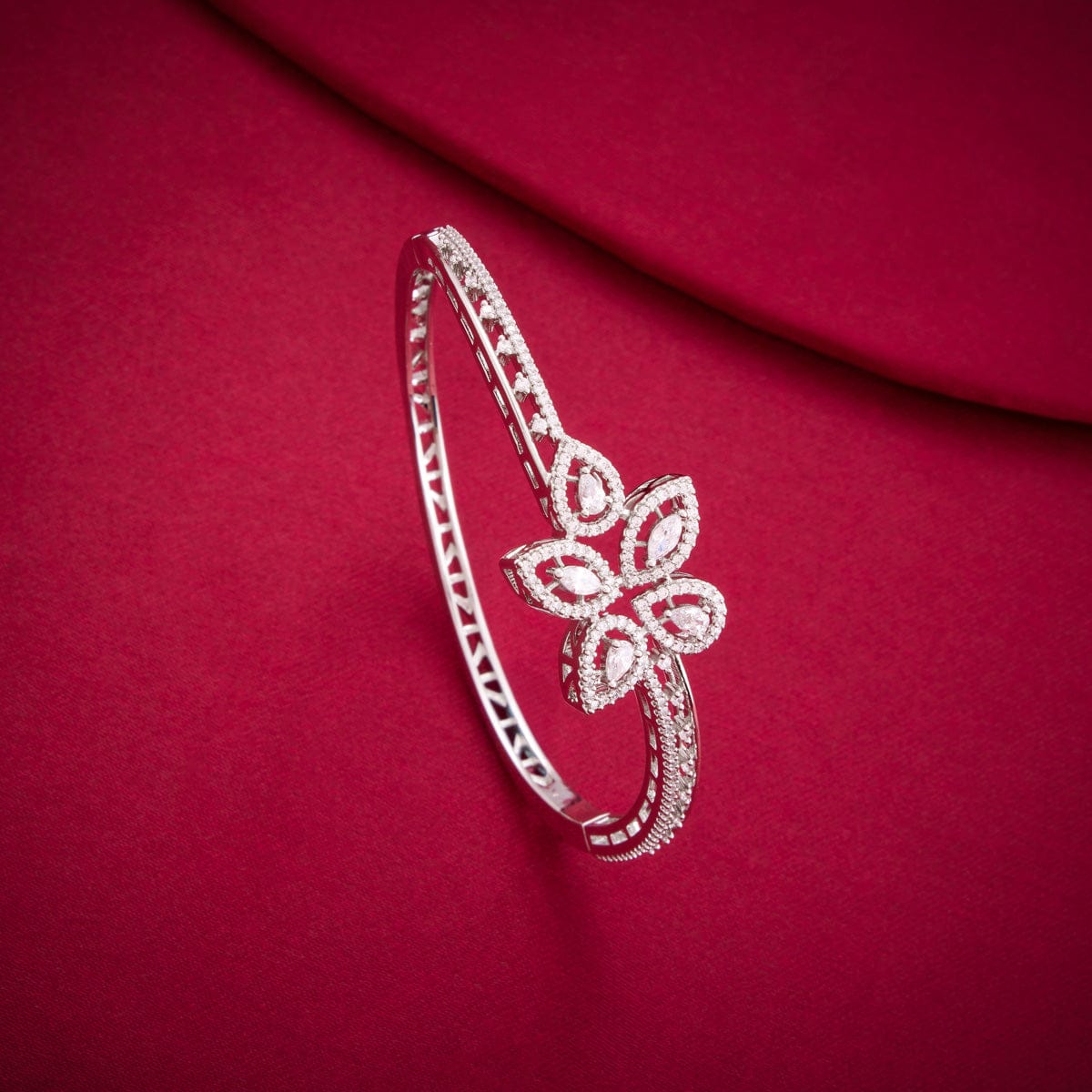 Zircon Kada Zircon Kada 194492