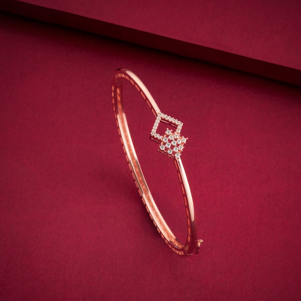 Zircon Kada Zircon Kada 197107