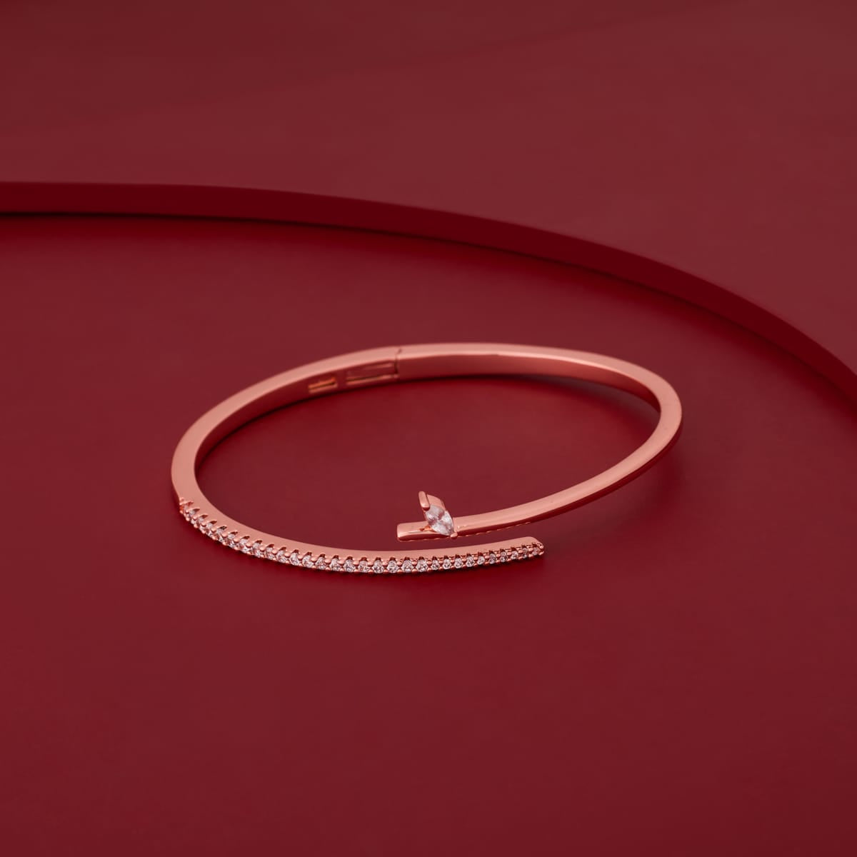 Zircon Kada Zircon Kada 201522