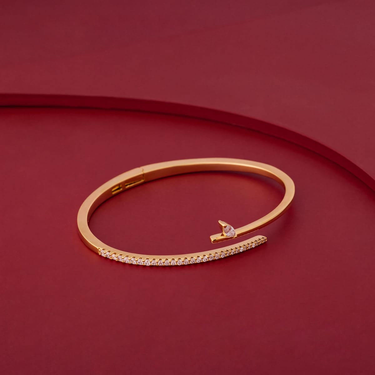Zircon Kada Zircon Kada 201522
