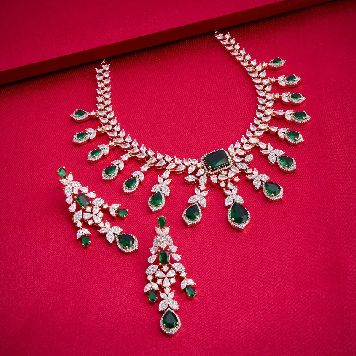 Zircon Necklace Zircon Necklace 186623