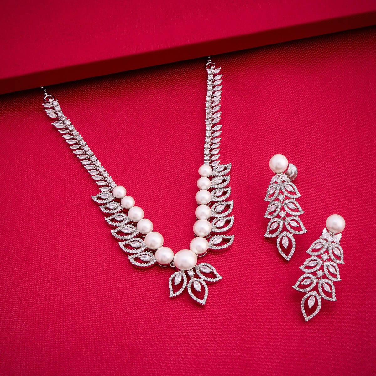 Zircon Necklace Zircon Necklace 188749