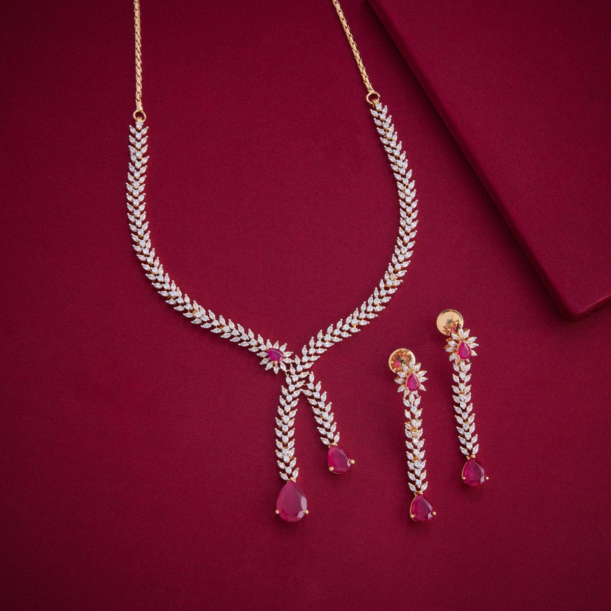 Zircon Necklace Zircon Necklace 190828