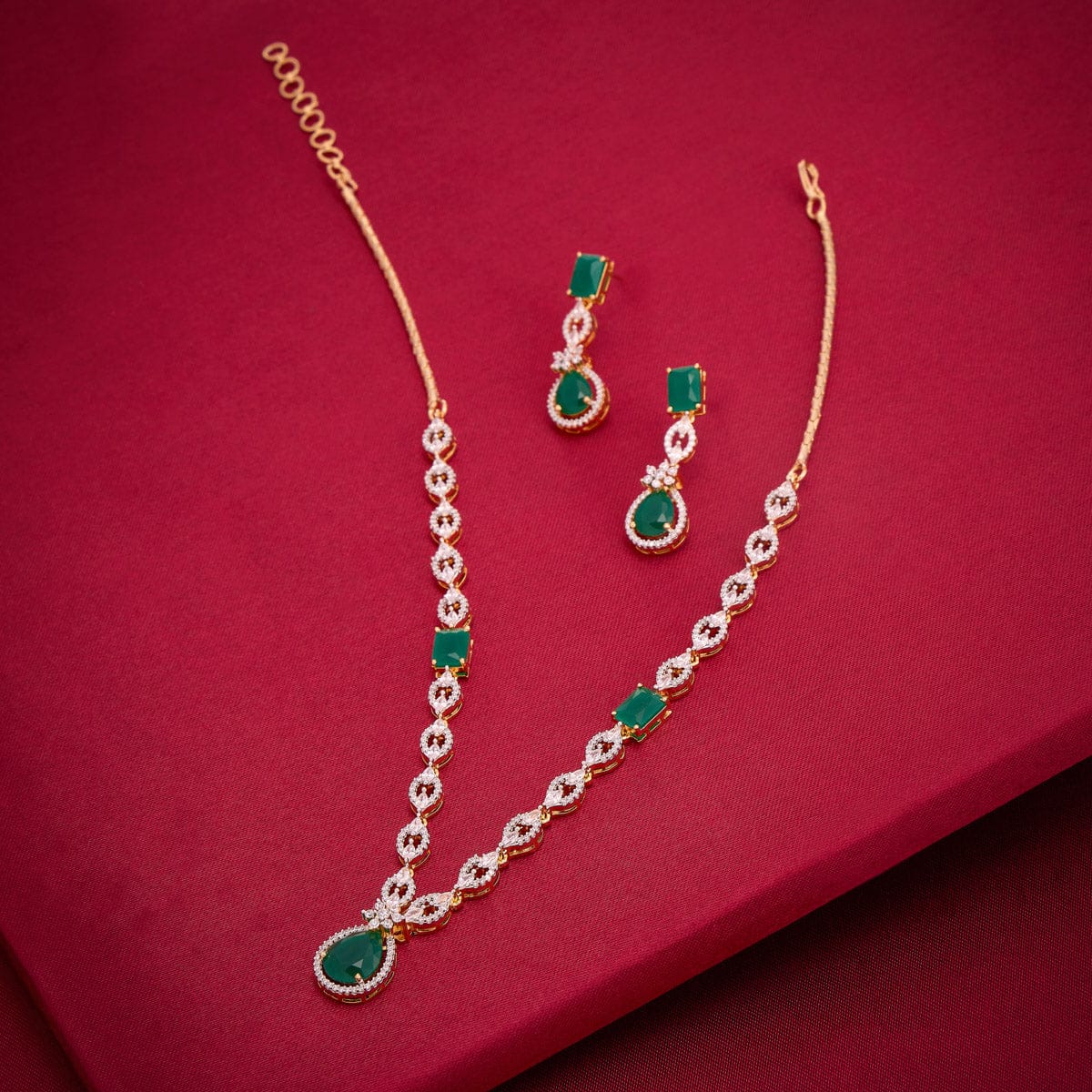 Zircon Necklace Zircon Necklace 190829