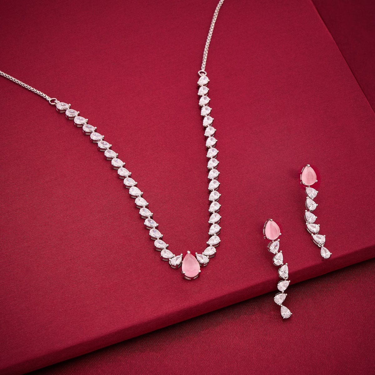 Zircon Necklace Zircon Necklace 190839