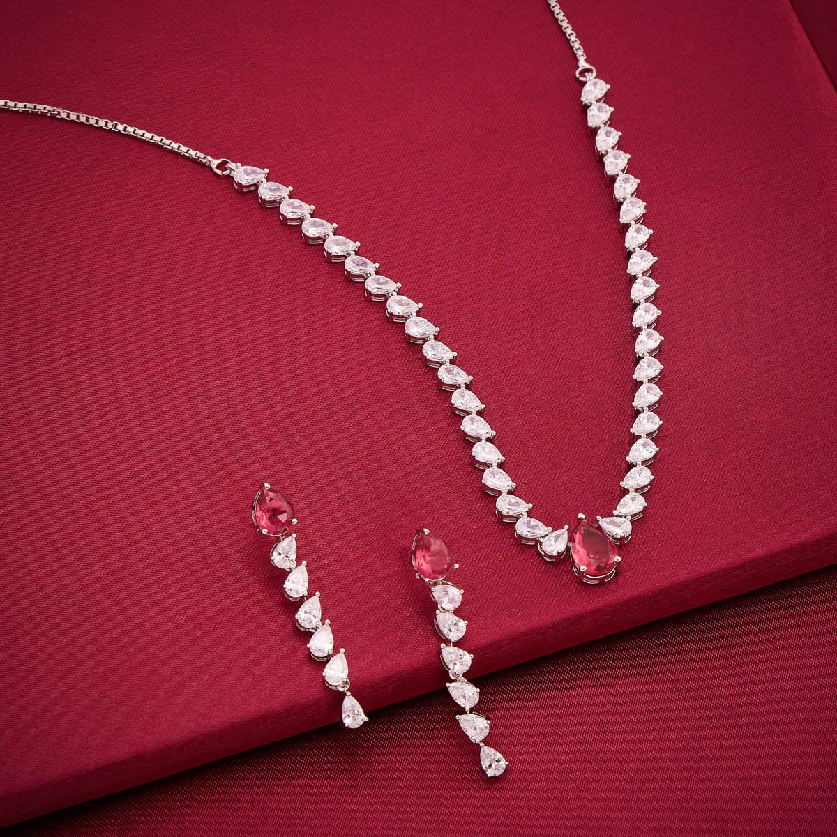 Zircon Necklace Zircon Necklace 190839