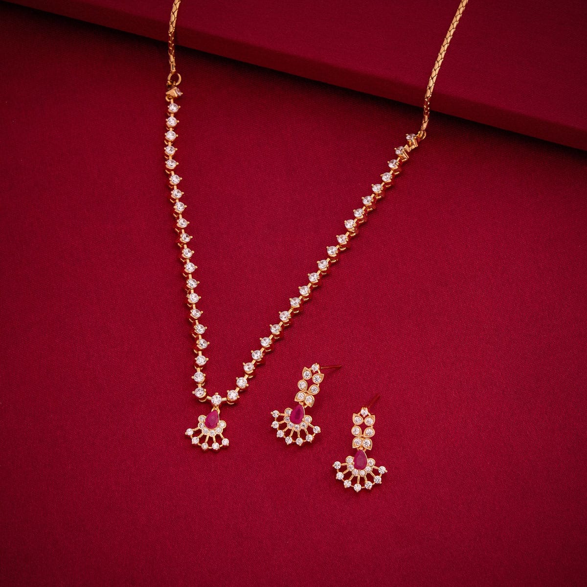 Zircon Necklace Zircon Necklace 191046