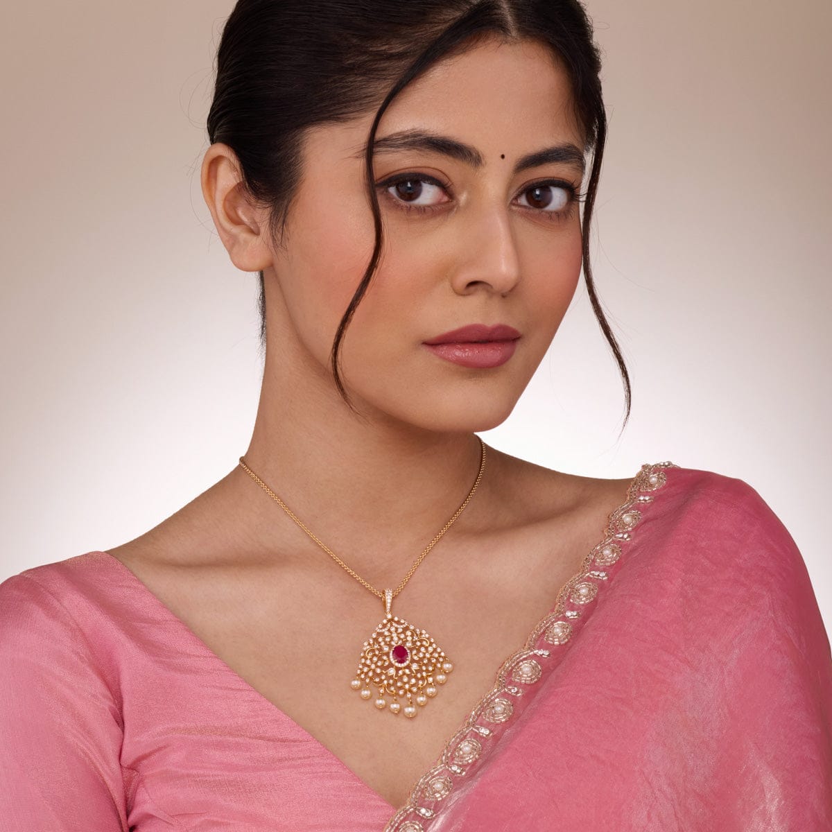 Zircon Pendant Zircon Pendant 192606